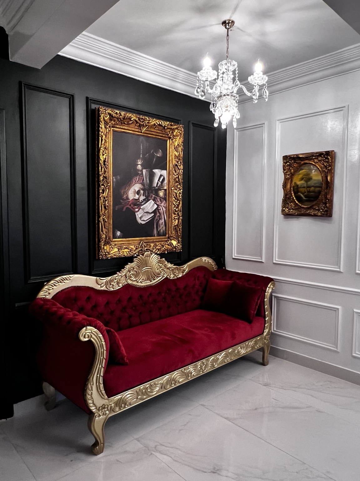 Comfortable seating in the Atelier Noir studio